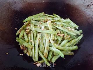 蒜香干煸四季豆的做法步骤：12