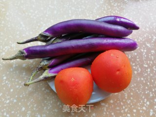 西红柿烧茄子的做法步骤：1