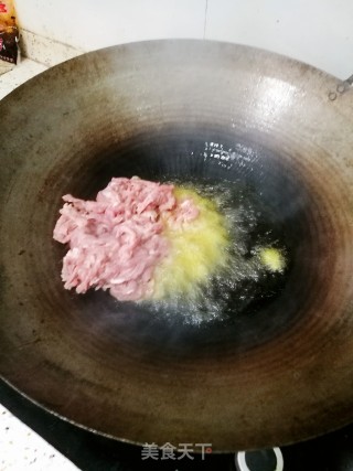 炒肉丝加点这个 顿顿三碗饭的做法步骤：3