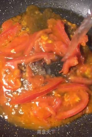 西红柿鸡蛋面的做法步骤：5