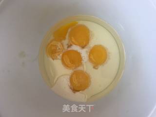 芒果蛋糕的做法步骤：2