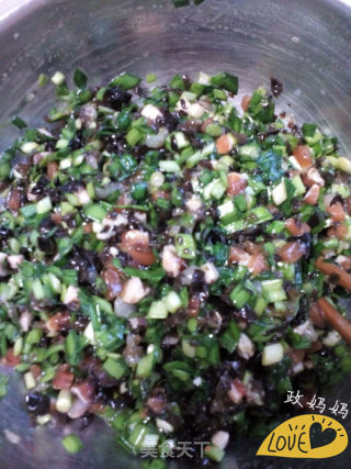 三鲜虾仁饺子的做法步骤：6