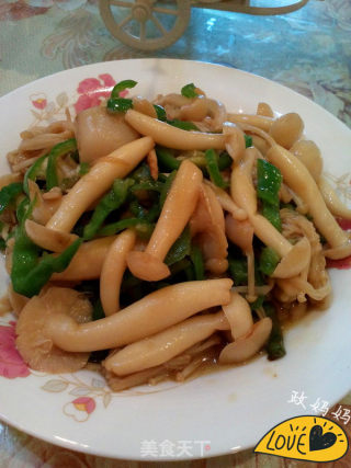 尖椒炒海鲜菇的做法步骤：9