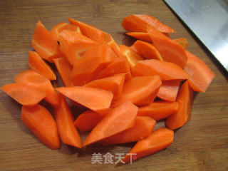 梅豆烧胡萝卜的做法步骤：2