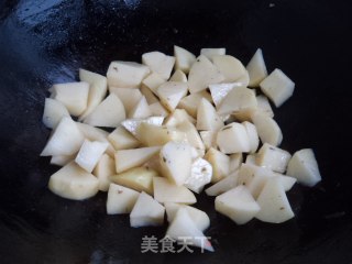 鸡腿炖土豆的做法步骤：8