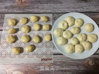 蛋黄酥的做法步骤：3