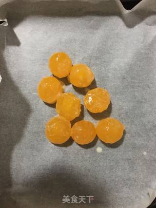 蛋黄酥的做法步骤：4