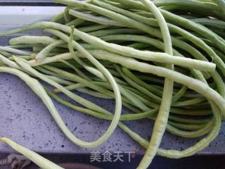 蒜香豇豆的做法步骤：1