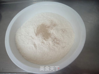 西葫鸡蛋馅蒸包的做法步骤：1