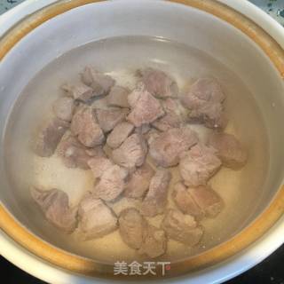 萝卜煲瘦肉的做法步骤：4