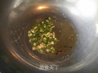 西葫芦炒虾皮的做法步骤：2