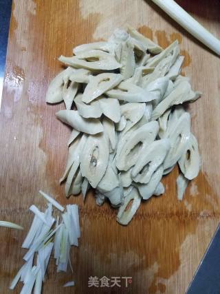 红油面筋的做法步骤：1