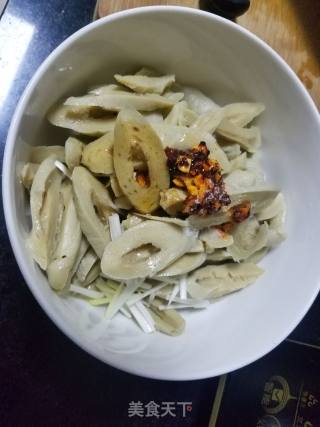 红油面筋的做法步骤：2
