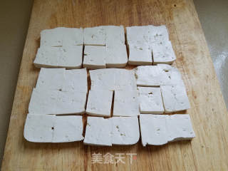 红烧豆腐的做法步骤：1