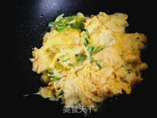 家常菜:香葱炒鸡蛋的做法步骤：6