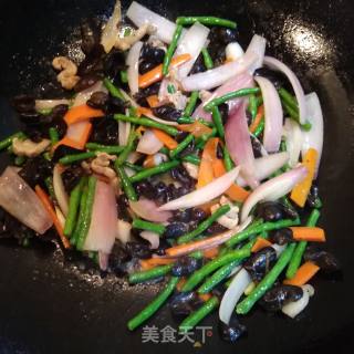 杂炒木耳的做法步骤：6