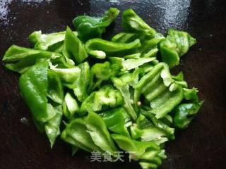 辣椒炒茄子的做法步骤：2