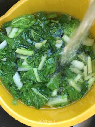 花肉炒小白菜的做法步骤：5