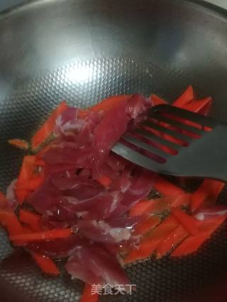 肉片炒蒜苔的做法步骤：5