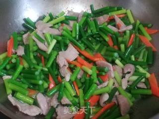 肉片炒蒜苔的做法步骤：7