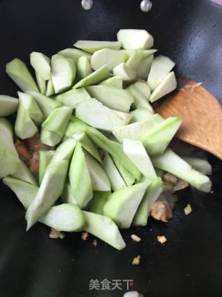 丝瓜炒鲜虾仁的做法步骤：14