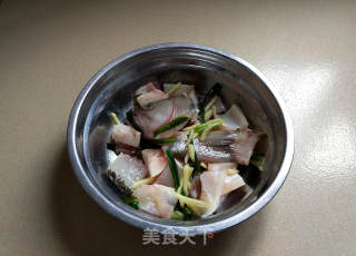 葱油鲈鱼的做法步骤：5