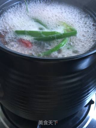 双菇乌鸡汤的做法步骤：9