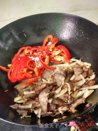 酸辣腊牛肉的做法步骤：6