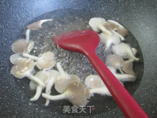 香干拌秀珍菇的做法步骤：3