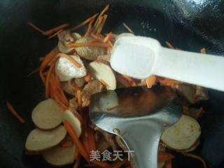 红萝卜瘦肉炒素鸡的做法步骤：11