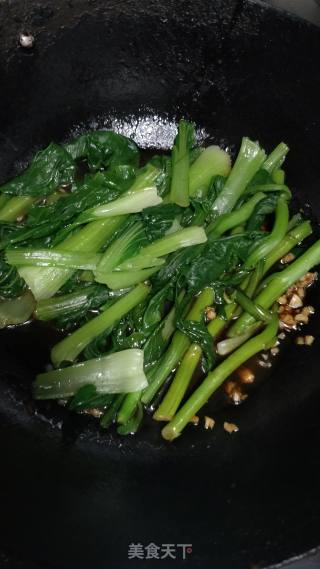 一盘朴实的青菜维C的做法步骤：4