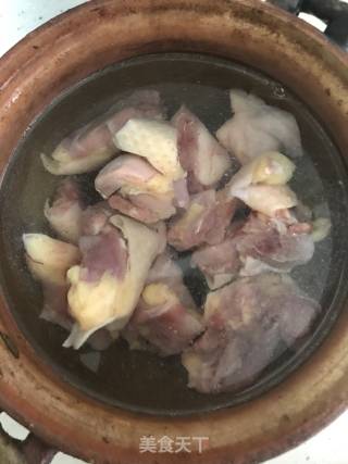 榴莲煲鸡的做法步骤：4