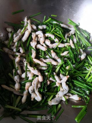 韭菜炒蛏子的做法步骤：3