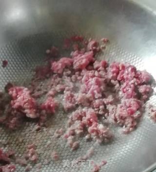 辣白菜炒饭的做法步骤：1