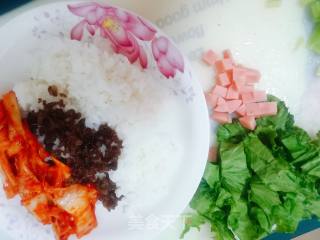 辣白菜炒饭的做法步骤：2