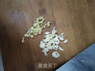 香辣鱼块的做法步骤：1