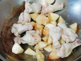 鸡翅根炖土豆的做法步骤：4