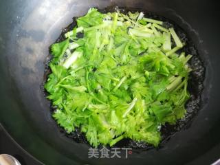 芹菜炒杏鲍菇的做法步骤：4