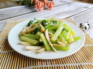 芹菜炒杏鲍菇的做法步骤：7