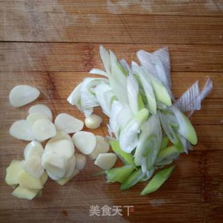 红烧鸡脖子的做法步骤：1