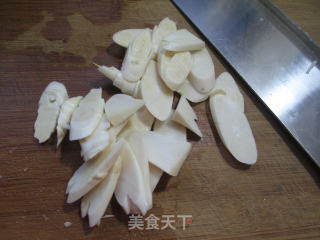 菜芯干鞭笋汤的做法步骤：3