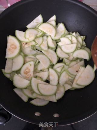 清炒笋瓜的做法步骤：3