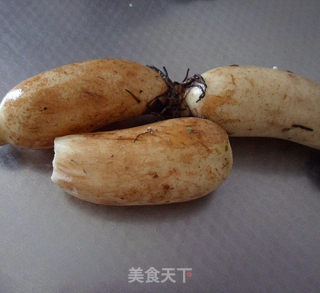 家常菜——素炒嫩藕的做法步骤：1