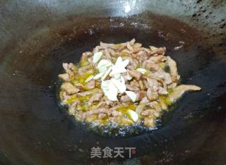 泡椒韭黄肉丝的做法步骤：8