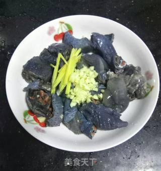 虫草花蒸乌鸡的做法步骤：3