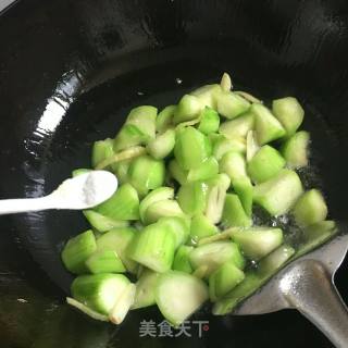 丝瓜炒鸡蛋的做法步骤：5