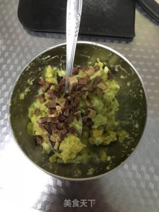 牛油果拌面酱的做法步骤：3