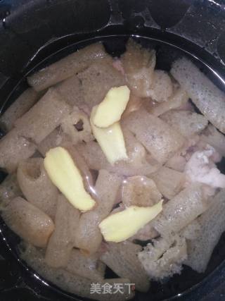 冬瓜竹荪排骨汤的做法步骤：4