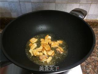 西芹泡椒爆鱿鱼的做法步骤：5