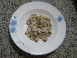 花蛤炒西兰花的做法步骤：2